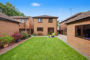 Ash Tree Close